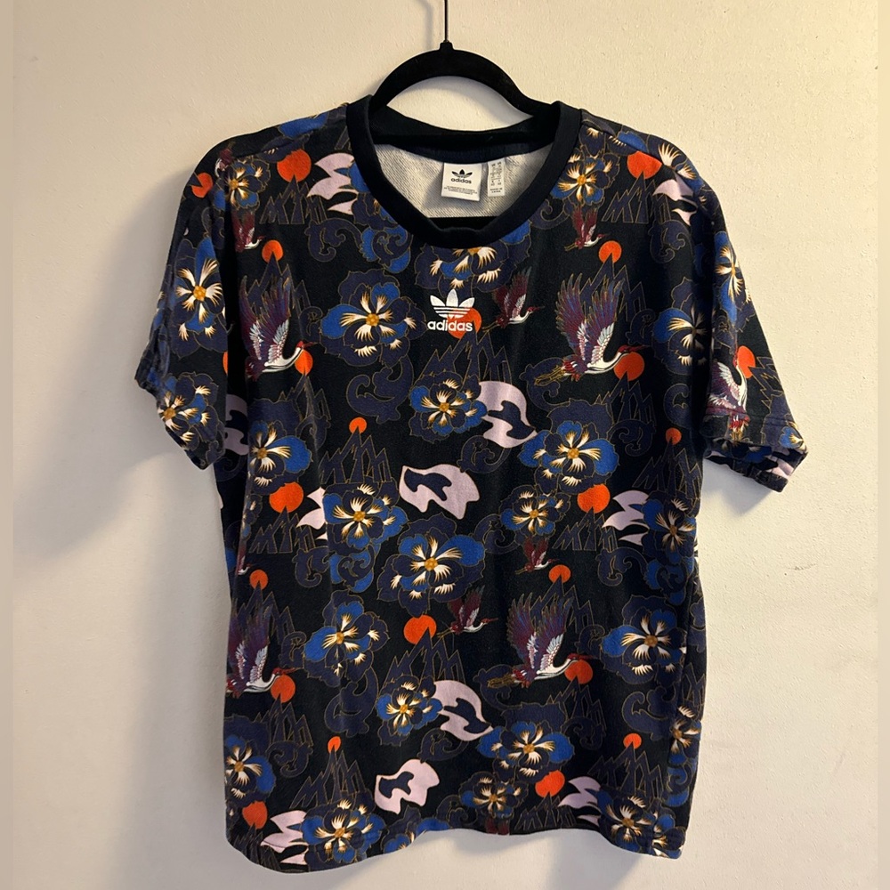 Adidas short sleeve bird/flower/mountain patterned tee shirt